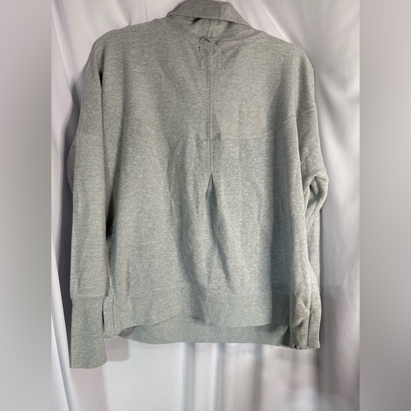 Prana Women's Gray Mock Neck Fleece Sweatshirt Pleated Back Side Slits Size L - Picture 3 of 4